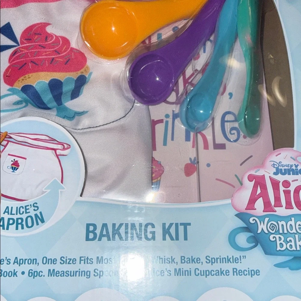 Disney Junior Alice's Baking Kit with Apron and Utensils Set New in Box